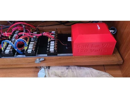 circuito disjuntor cobrir bainha Catalina 380 gipper65 3d print model - Mito3D