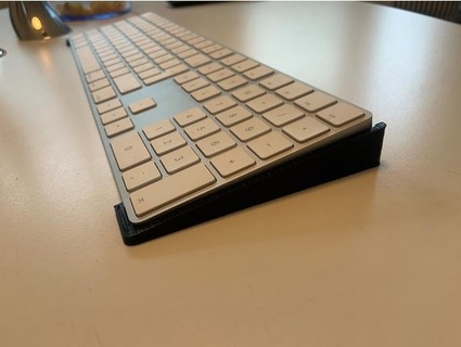 apple magic keyboard incline feet naspegren 3d print model - Mito3D
