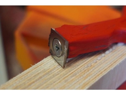 carbide insert corner glue scraper gunsmoker 3d print model - Mito3D
