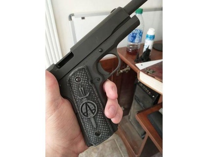 1911 opa grips jsrussell 3d print model - Mito3D