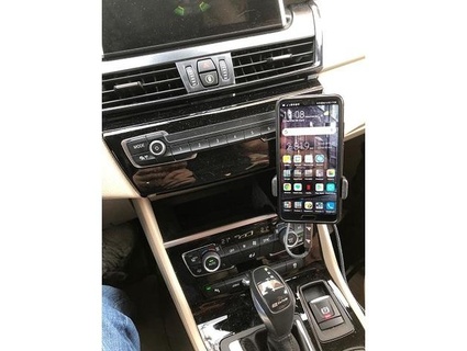 smartphone supporto BMW attivo tourer contrabbandiere nero 3d print model - Mito3D