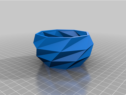 low poly planter - drainage hole second instance 3d print model - Mito3D