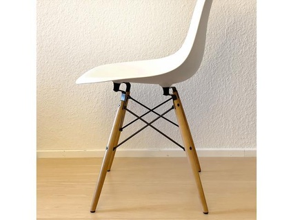 espaceur Eames Plastique chaise siège taille thomasmielke 3d print model - Mito3D