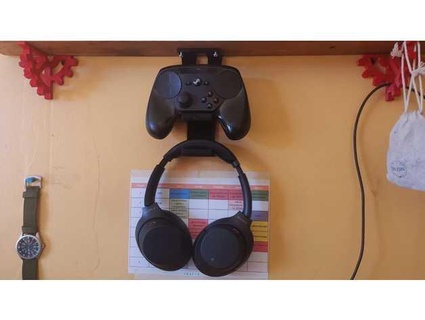 steam controller + slim headphone under-shelf holder waitforglados 3d print model - Mito3D