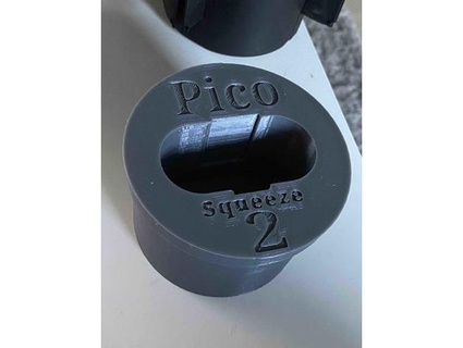 pico squeeze 2 mod bmw cup holder kleinerkleiner29 3d print model - Mito3D