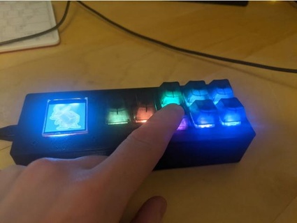 personalizzato tastiera lcd cattivo 3d print model - Mito3D