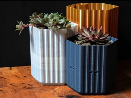self watering planter singular purpose spiral vase hitchhiker4200 3d print model - Mito3D