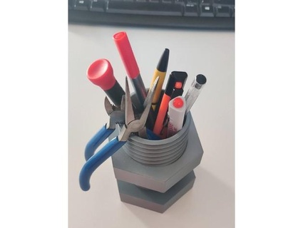 pencil houder bolt + screw thijsnaves 3d print model - Mito3D