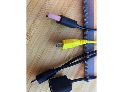compact usb cable clip organizer 10 cables decoder 3d print model - Mito3D