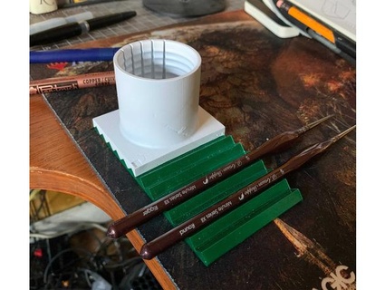água Panela escova modelador triangular grampo bandeja preocupação 3d print model - Mito3D