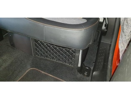 renault twingo 2014 espace rangement sièges arrière maman 3d print model - Mito3D