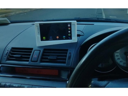 Mazda 3 bk 39 navegador 39 phone suporte escondido USB cabo peito fredy 3d print model - Mito3D