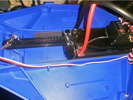 traxxas slash 2wd adjustable battery strap mroflam 3d print model - Mito3D