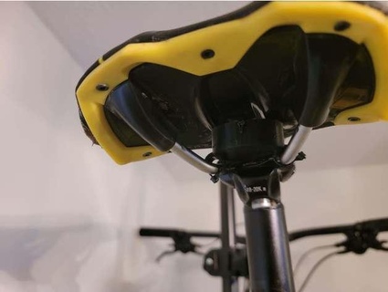 Samsung etiqueta inteligente botella jaula bicicleta montar quimico 3d print model - Mito3D