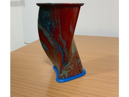 twisty illusive container - jar inventorneil 3d print model - Mito3D