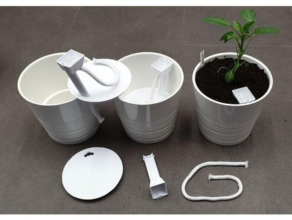 leve self watering kit ikea noz moscada 12 cm plantar Panela projetado sheltie 3d print model - Mito3D
