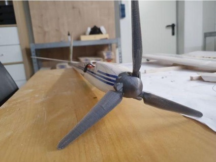 3 blade folding prop printed spinner afcruz 3d print model - Mito3D