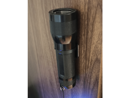 LED Lenser l7 pared montar mk2 escotilla vapor 3d print model - Mito3D