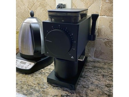fellow ode coffee grinder - brush holder stick-on tradfisk 3d print model - Mito3D