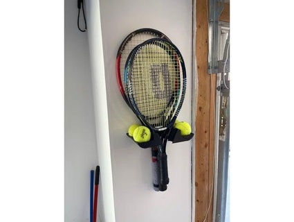 Tennis Schläger Ball Halter Unterstützung rkaronde 3d print model - Mito3D