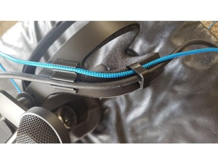 reverberación g2 doble cable clips vive rastreador USB auriculares etc byancey 3d print model - Mito3D