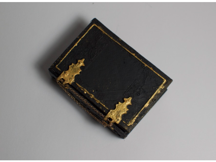 pirate book treasure box kikiclough 3d print model - Mito3D
