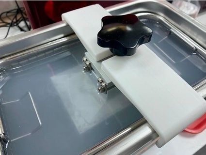 ultrasonic cleaner build plate bracket thekre8group 3d print model - Mito3D