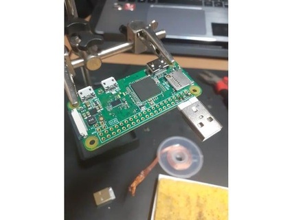 pi sıfır durum kılıf USB Liman yuva joenewtonsoft 3d print model - Mito3D