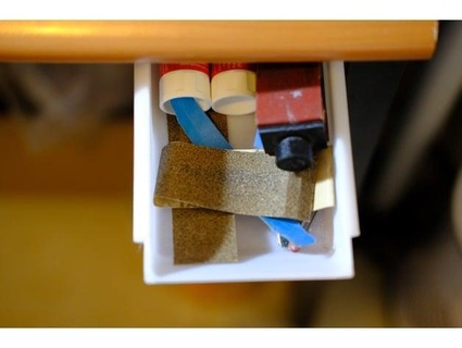 sticker drawer ristlin 3d print model - Mito3D