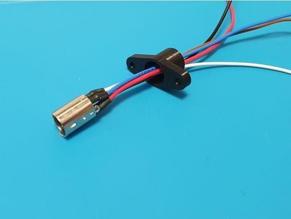 mini din 6 pin connettore Thrustmaster timone ruote stanoba 3d print model - Mito3D