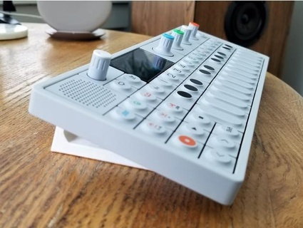 op-1 stealth stand damon88 3d print model - Mito3D
