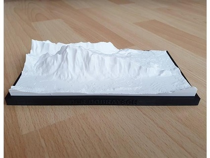 dobratsch topographic map 3dprint girl 3d print model - Mito3D
