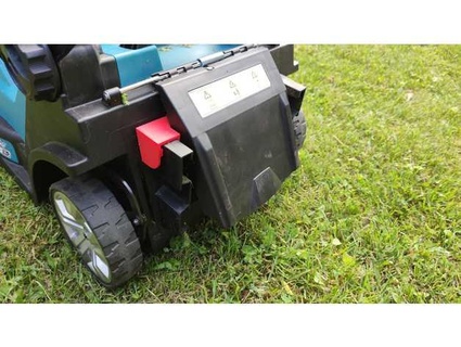 makita dlm432 xml05 lawn mower basket adapter empse 3d print model - Mito3D