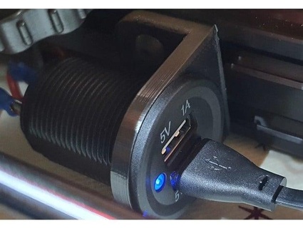 12v - usb lighter socket adapter powering octopi merlin 3055 3d print model - Mito3D