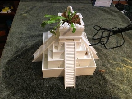 aztèque temple tourbière planteur v2 serenityranch 3d print model - Mito3D