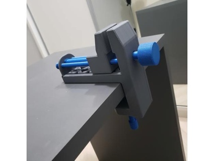 bench vice - molding lathe concretize 3d print model - Mito3D