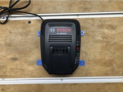 bosch Fai caricabatterie al1830cv supporto parete staffa sigma415 3d print model - Mito3D