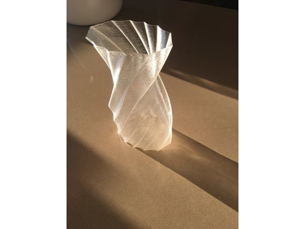 bükülmüş vazo mod gmur 3D print model - Mito3D
