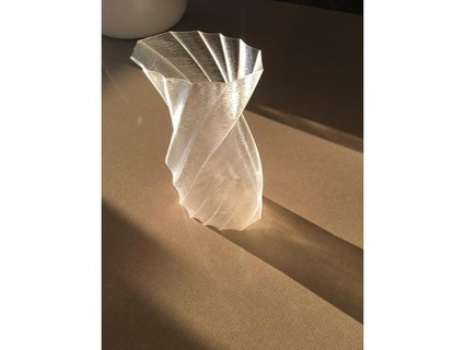 twisted vase vase mode gmur  3d print model - Mito3D