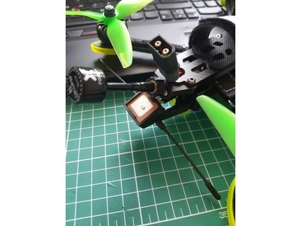 iflight xl5 v5 GPS + crsf antenne monter ask6483 3d print model - Mito3D