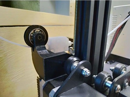 ender 3 filament guider + run out capteur tsheyd 3d print model - Mito3D
