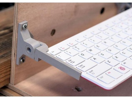framboesa pi 400 teclado articulado parede monte sozman 3d print model - Mito3D