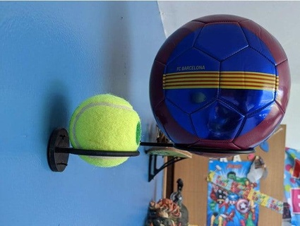 Pelota tenis montaje pared béisbol miss art3mis 3d print model - Mito3D