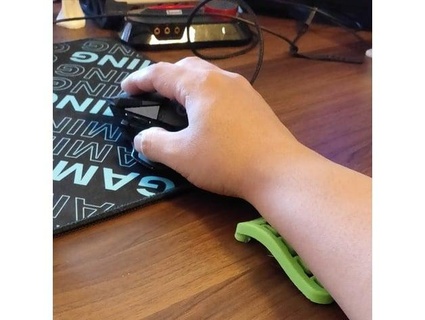 simple wrist rest puppeter16 3d print model - Mito3D