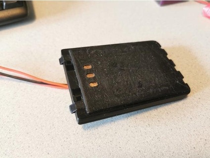 ic-705 battery adapter box zarath 3d print model - Mito3D
