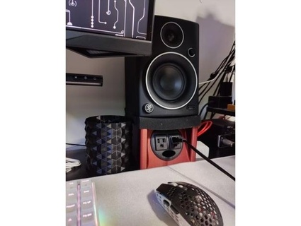 desk grommet speaker stand mackie cr-4 glitzville 3d print model - Mito3D