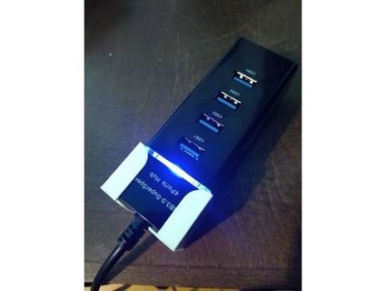 USB parede monte edgartaor 3d print model - Mito3D
