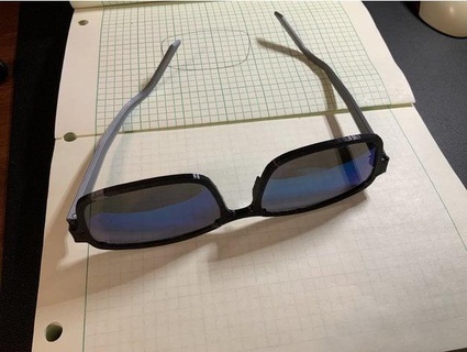 molduras oculos escuros usando recuperado lentes barato fit overs zzzy 3d print model - Mito3D