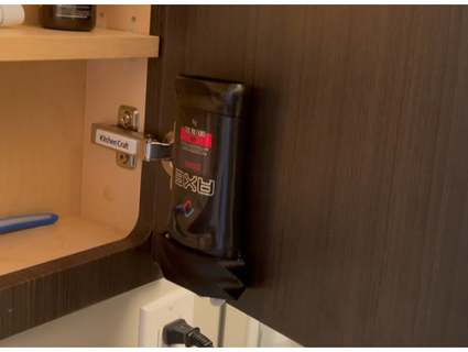 hache déodorant bâton mur monter manicmate88 3d print model - Mito3D