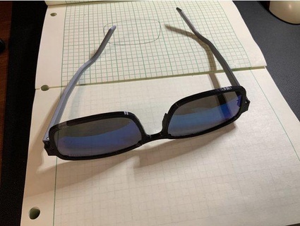 molduras oculos escuros usando recuperado lentes barato fit overs zzzy 3d print model - Mito3D